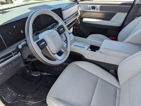 Used 2024 Hyundai Santa Fe Calligraphy image 2