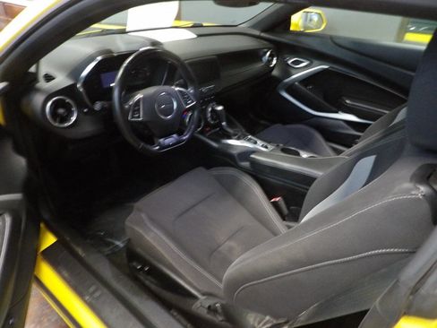 Used 2018 Chevrolet Camaro LT w/ RS Package image 8