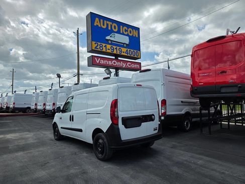 Used 2021 RAM ProMaster City Tradesman image 2