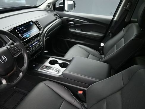Certified 2025 Honda Ridgeline RTL+ image 16