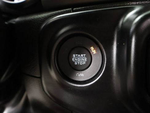 Used 2022 Jeep Wrangler Unlimited Sport w/ Sun And Sound Package AWD/4WD image 36