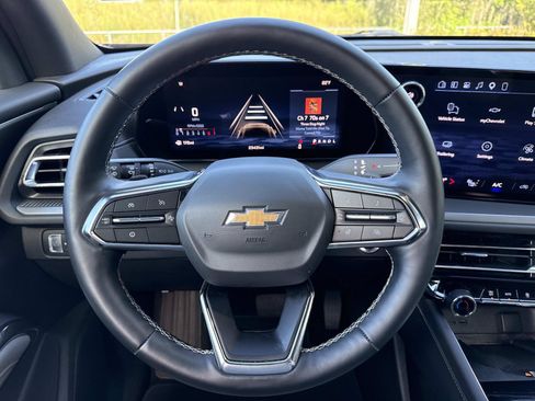 Used 2026 Chevrolet Traverse LT w/ Driver Confidence Package FWD image 15