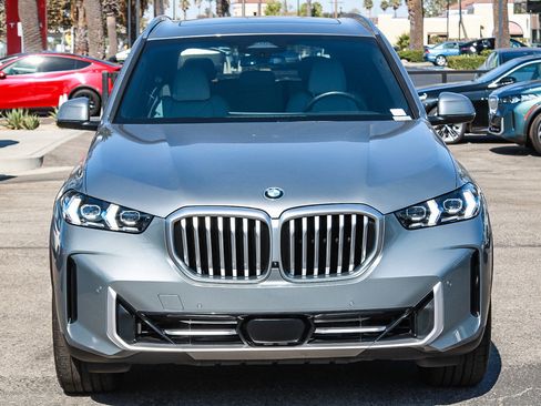 Used 2024 BMW X5 sDrive40i w/ Premium Package RWD image 2