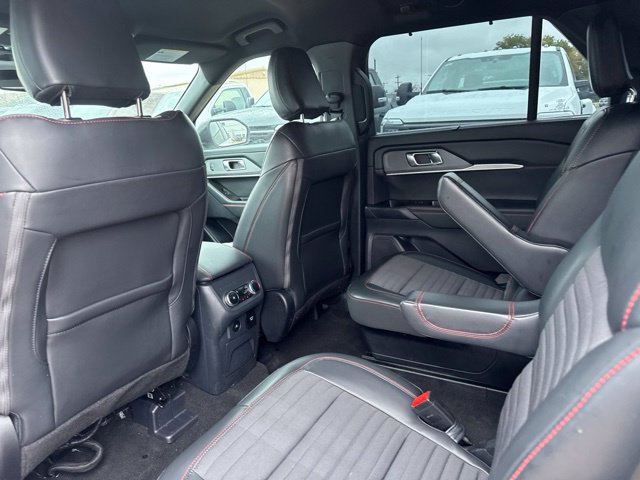 Used 2025 Ford Explorer ST-Line w/ Premium Package RWD image 19