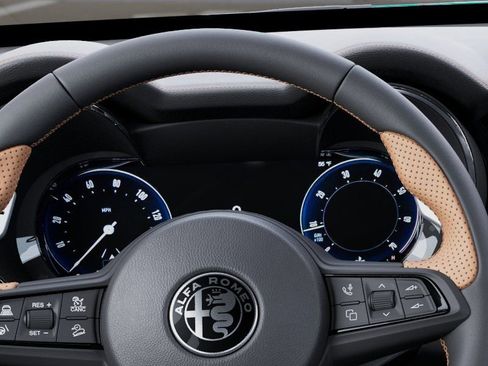 New 2025 Alfa Romeo Stelvio Sprint AWD/4WD image 18