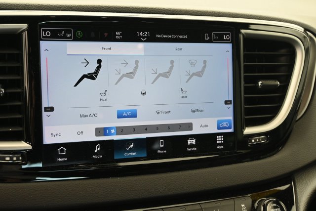 Used 2025 Chrysler Pacifica Select FWD image 27