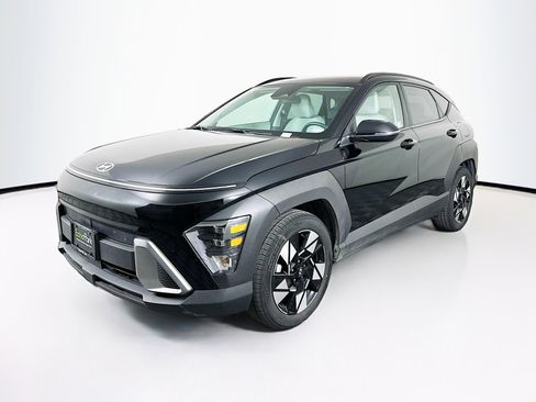 Used 2025 Hyundai Kona SEL image 3