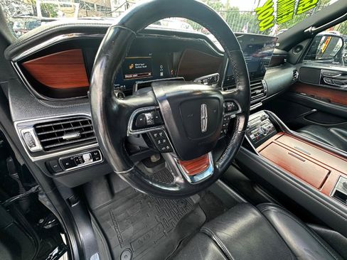 Used 2023 Lincoln Navigator L Reserve AWD/4WD image 9