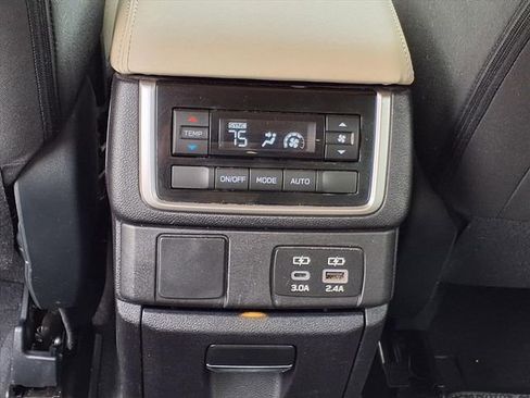 Certified 2023 Subaru Ascent Premium w/ Convenience Package image 10