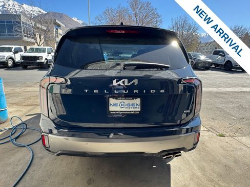 Used 2025 Kia Telluride SX w/ SX Captain's Chair Package image 6