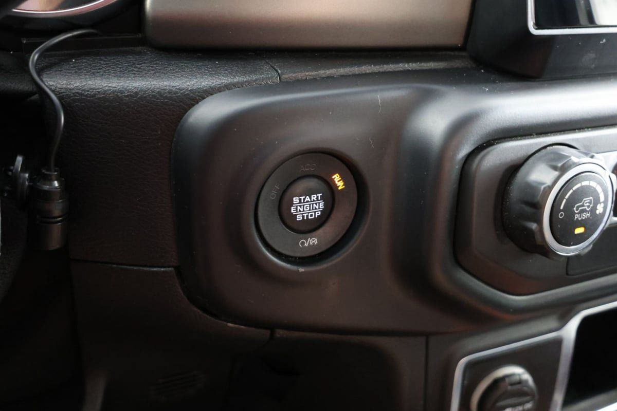 Used 2021 Jeep Gladiator Sport AWD/4WD image 18