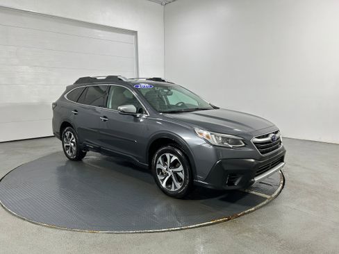 Used 2020 Subaru Outback Touring image 2
