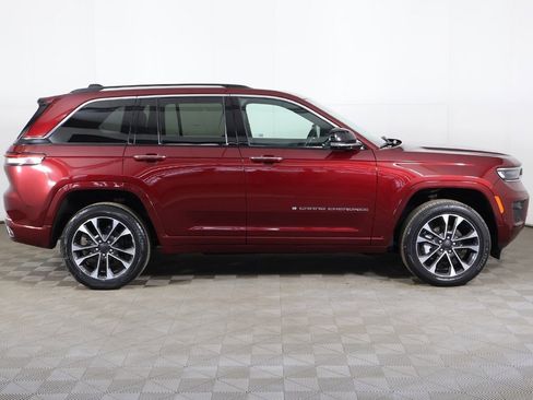 Used 2023 Jeep Grand Cherokee Overland w/ Adv Protech Group III image 23