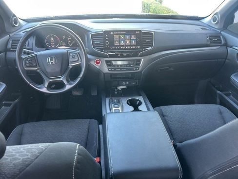 Used 2024 Honda Ridgeline Sport image 9