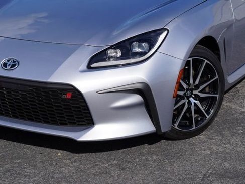 Used 2022 Toyota GR86 image 5