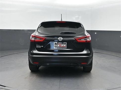 Used 2021 Nissan Rogue Sport S image 29