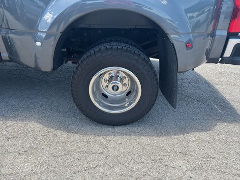 Used 2023 Ford F350 XLT AWD/4WD image 10