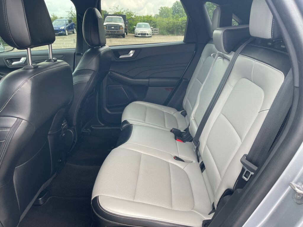 Used 2023 Ford Escape Platinum FWD image 21