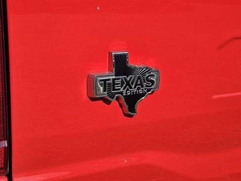 Certified 2021 Ford F150 XLT w/ Equipment Group 302A High image 32