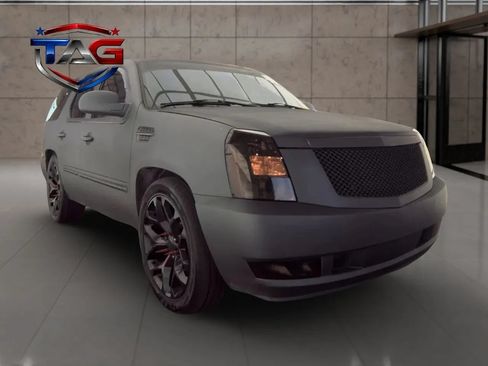 Used 2008 Cadillac Escalade AWD image 1