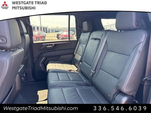 Used 2025 Chevrolet Suburban Z71 AWD/4WD image 18