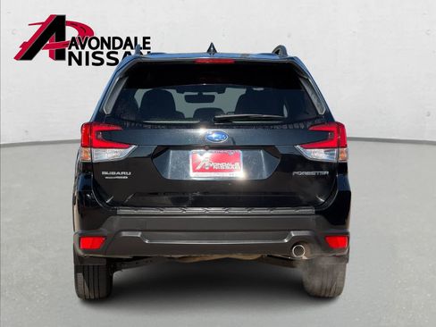 Used 2021 Subaru Forester Limited image 5