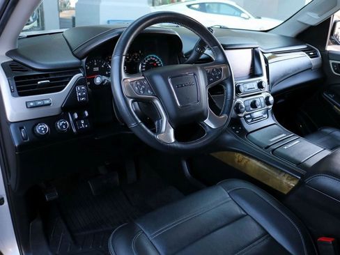 Used 2017 GMC Yukon Denali w/ Open Road Package image 23