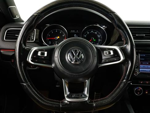 Used 2015 Volkswagen Jetta GLI SE image 11