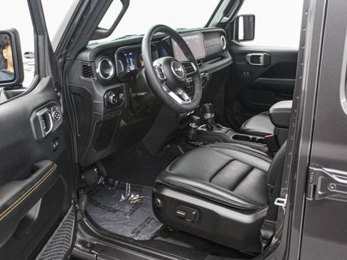 Used 2025 Jeep Wrangler Unlimited Sahara w/ Safety Group AWD/4WD image 16