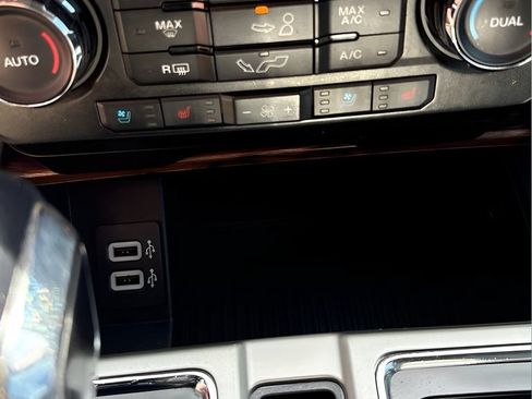 Used 2018 Ford F150 Lariat RWD image 27