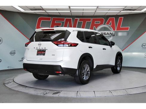 Certified 2024 Nissan Rogue S image 5