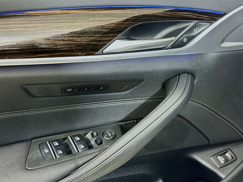 Used 2023 BMW 540i 540i w/ M Sport Package image 22