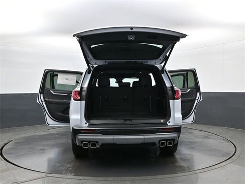 Used 2026 GMC Acadia Elevation w/ Elevation Premium Package image 33