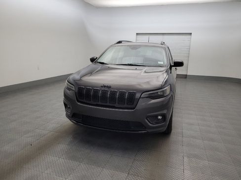 Used 2019 Jeep Cherokee Latitude Plus FWD image 15