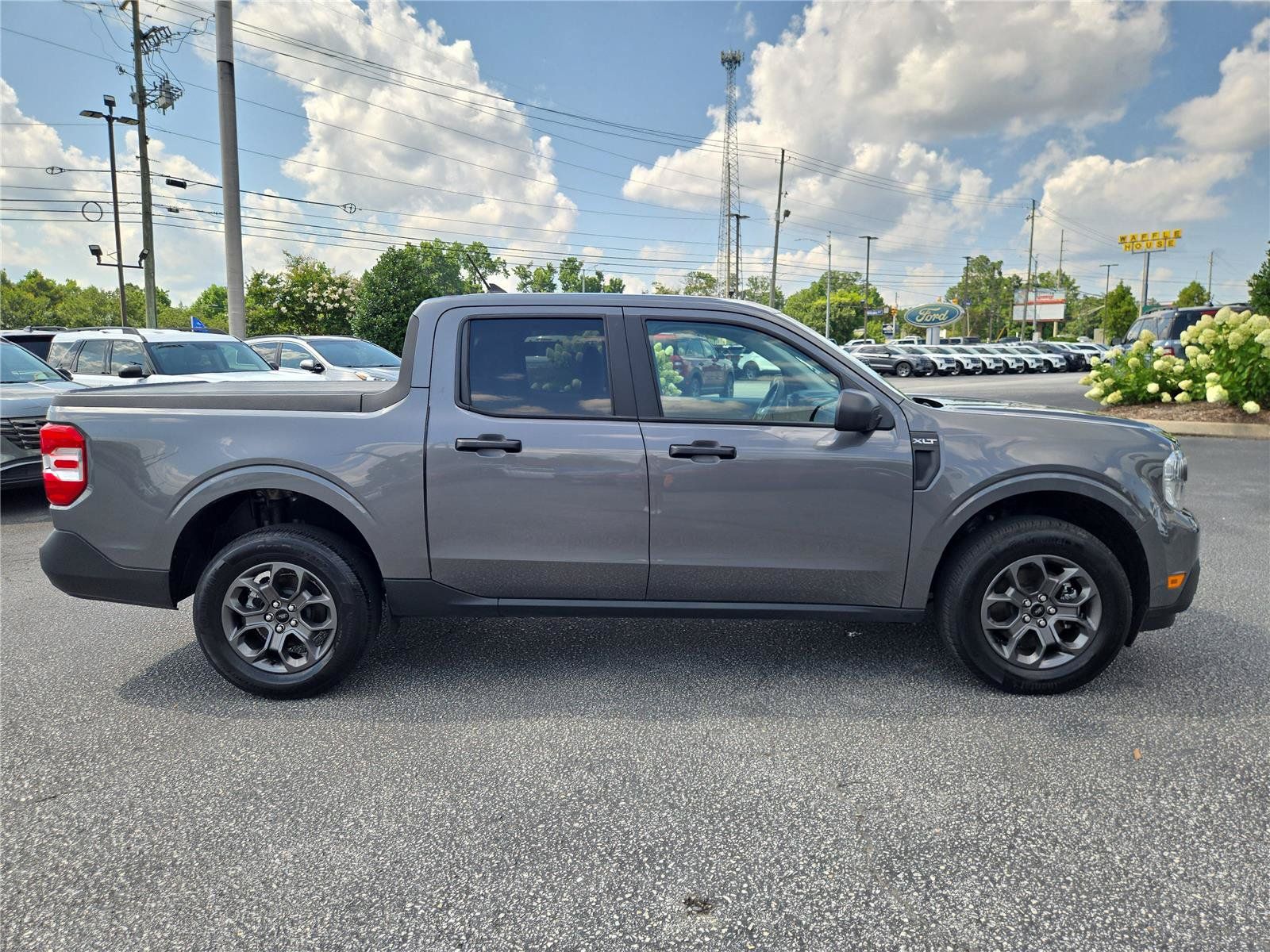 Certified 2023 Ford Maverick XLT FWD image 7