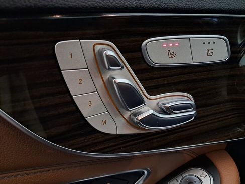 Used 2018 Mercedes-Benz C 300 4MATIC Cabriolet image 19