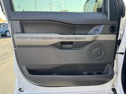 Used 2019 Ford Expedition Max XLT w/ Equipment Group 202A RWD image 15