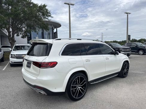 Used 2022 Mercedes-Benz GLS 580 4MATIC image 3