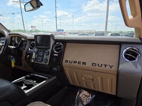 Used 2016 Ford F350 Lariat w/ Lariat Ultimate Package AWD/4WD image 35