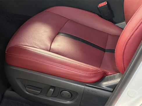 Used 2025 MAZDA CX-70 Plug-In Hybrid w/ Premium Plus image 29