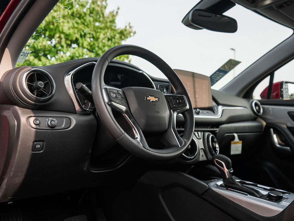 New 2026 Chevrolet Blazer LT w/ Convenience Package AWD/4WD image 19