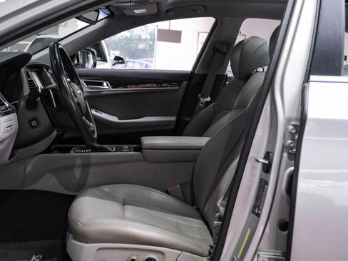 Used 2018 Genesis G80 3.8 w/ Option Group 02 RWD image 33