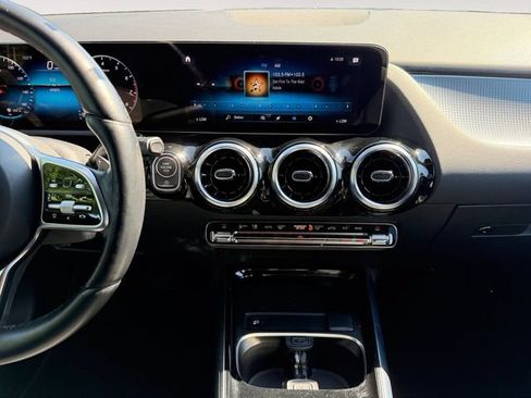 Certified 2023 Mercedes-Benz GLA 250 4MATIC image 17