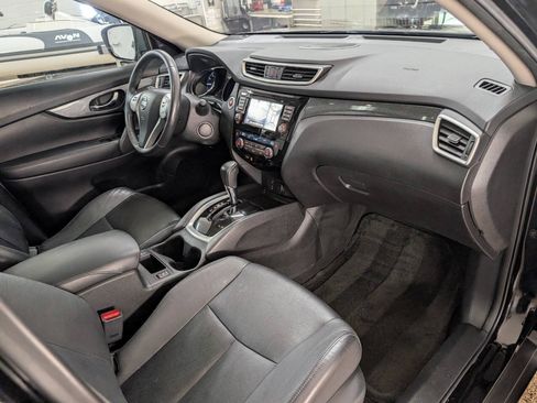 Used 2015 Nissan Rogue S AWD/4WD image 24