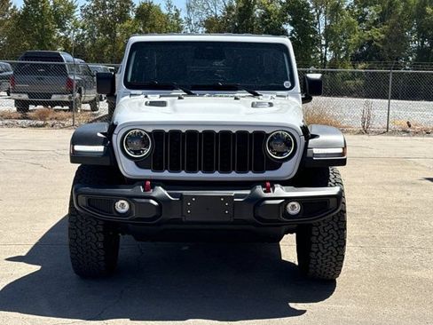 Used 2026 Jeep Wrangler Unlimited Rubicon AWD/4WD image 12