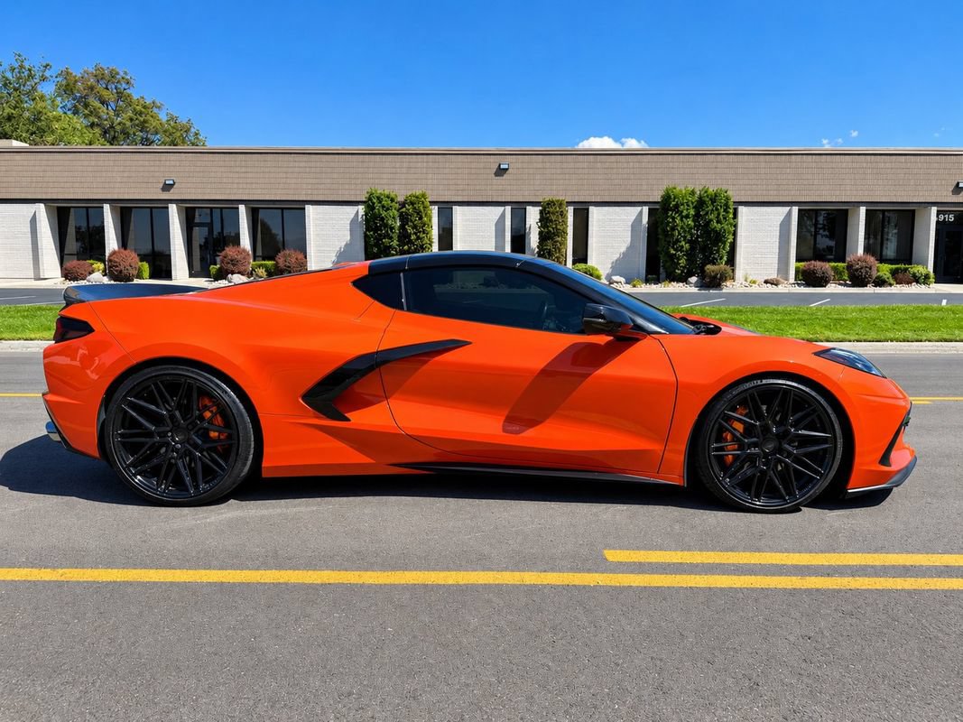 Used 2021 Chevrolet Corvette Stingray Premium Cpe w/ Z51 Performance Package RWD image 9