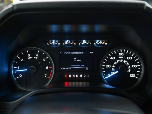 Used 2015 Ford F150 XLT w/ Equipment Group 302A Luxury AWD/4WD image 22