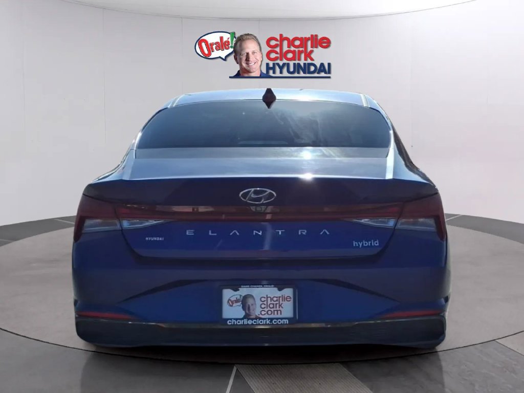Used 2023 Hyundai Elantra Limited FWD image 4