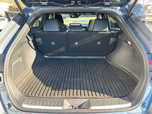 Used 2024 Toyota Venza image 26