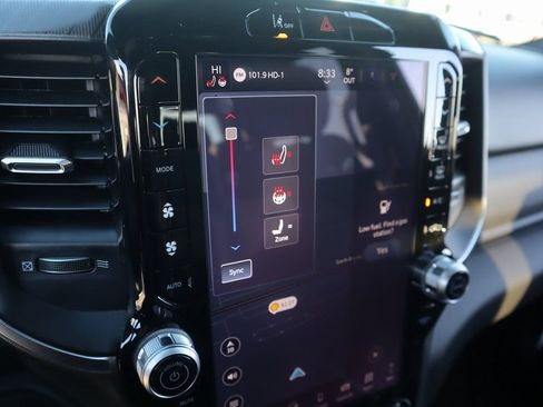 New 2026 RAM 1500 4x4 Crew Cab image 8